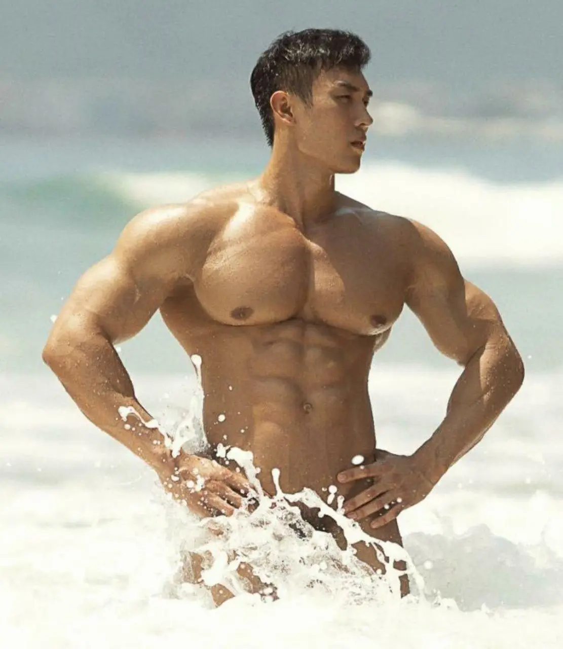 หล่อล่ำ หนุ่มจีน ..
