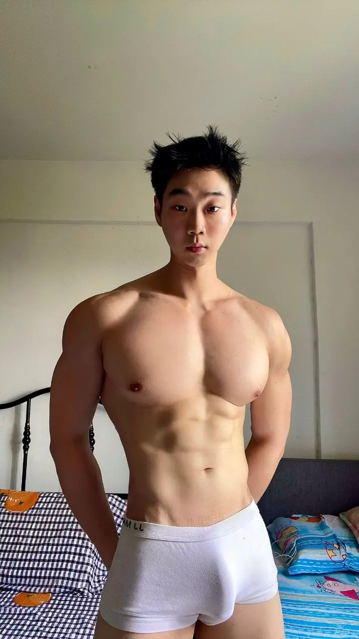 ขาวหล่อล่ำ เกาหลี.
