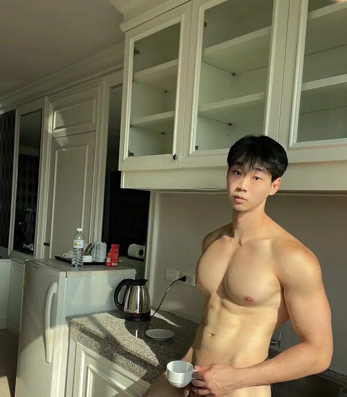 ขาวหล่อล่ำ เกาหลี.