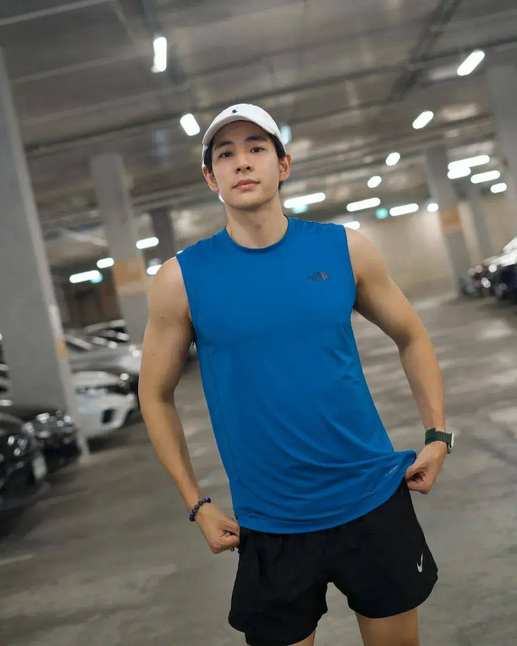 กล้ามน่ากัดมาก บรรดาสามี