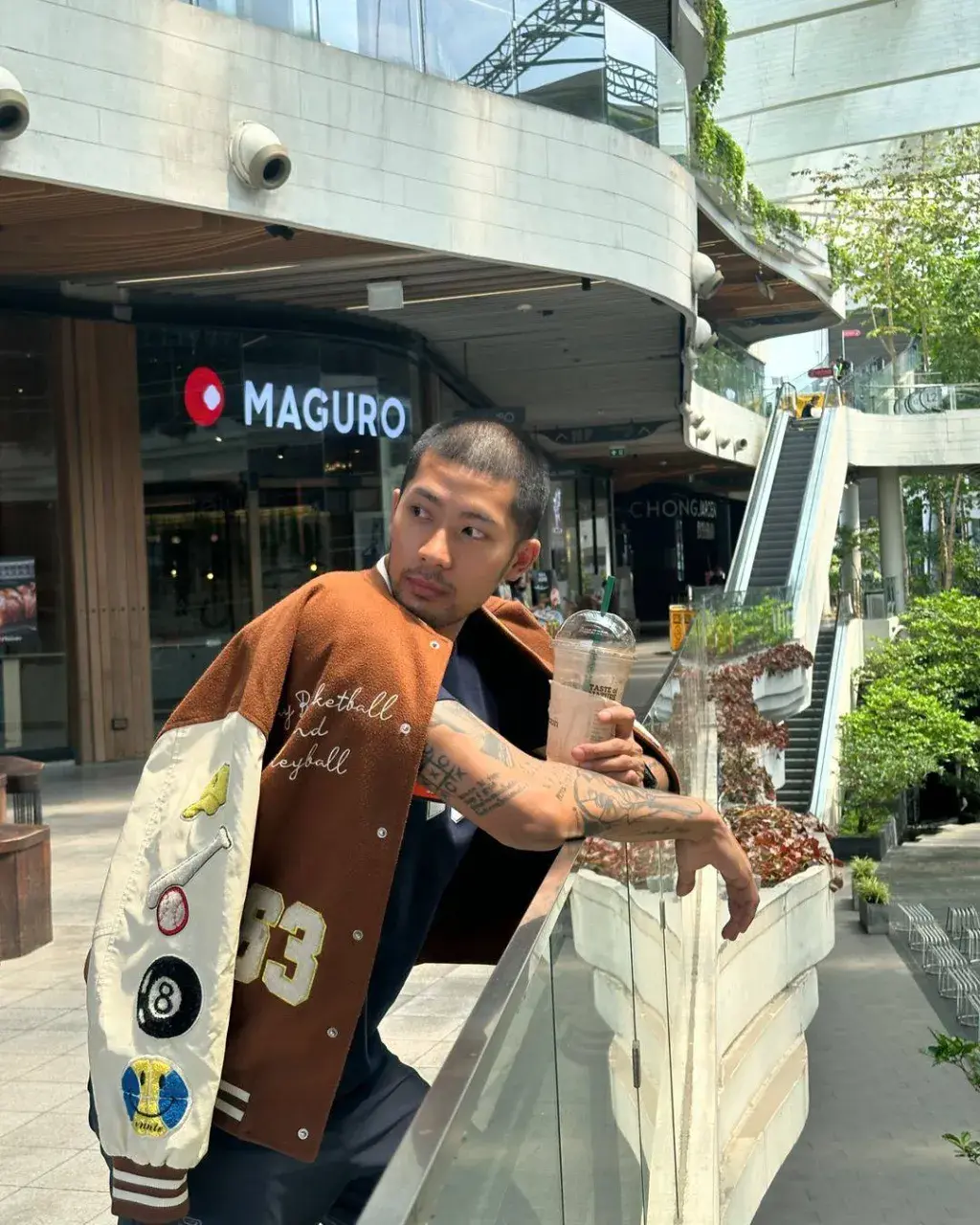 พระเอกมาดเข้ม