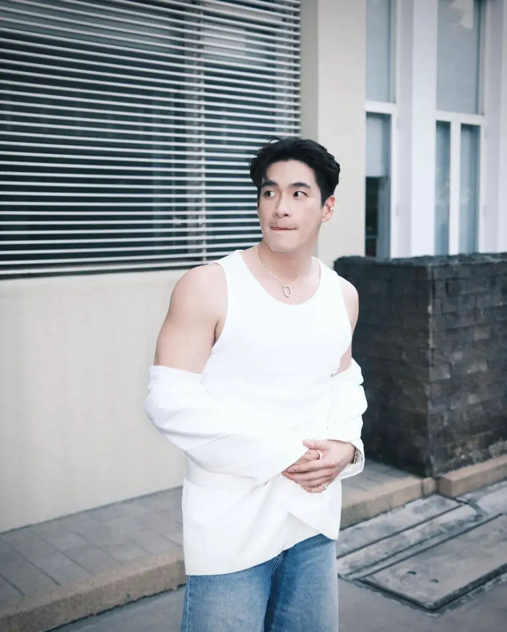 พระเอกมาดเข้ม