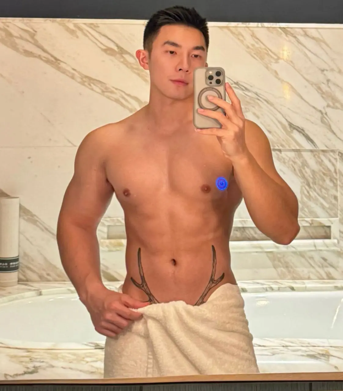 สีชมพูดูมันสดใส น่าสดใส..มันๆ