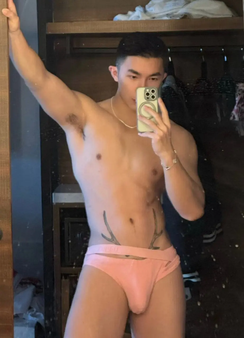 สีชมพูดูมันสดใส น่าสดใส..มันๆ