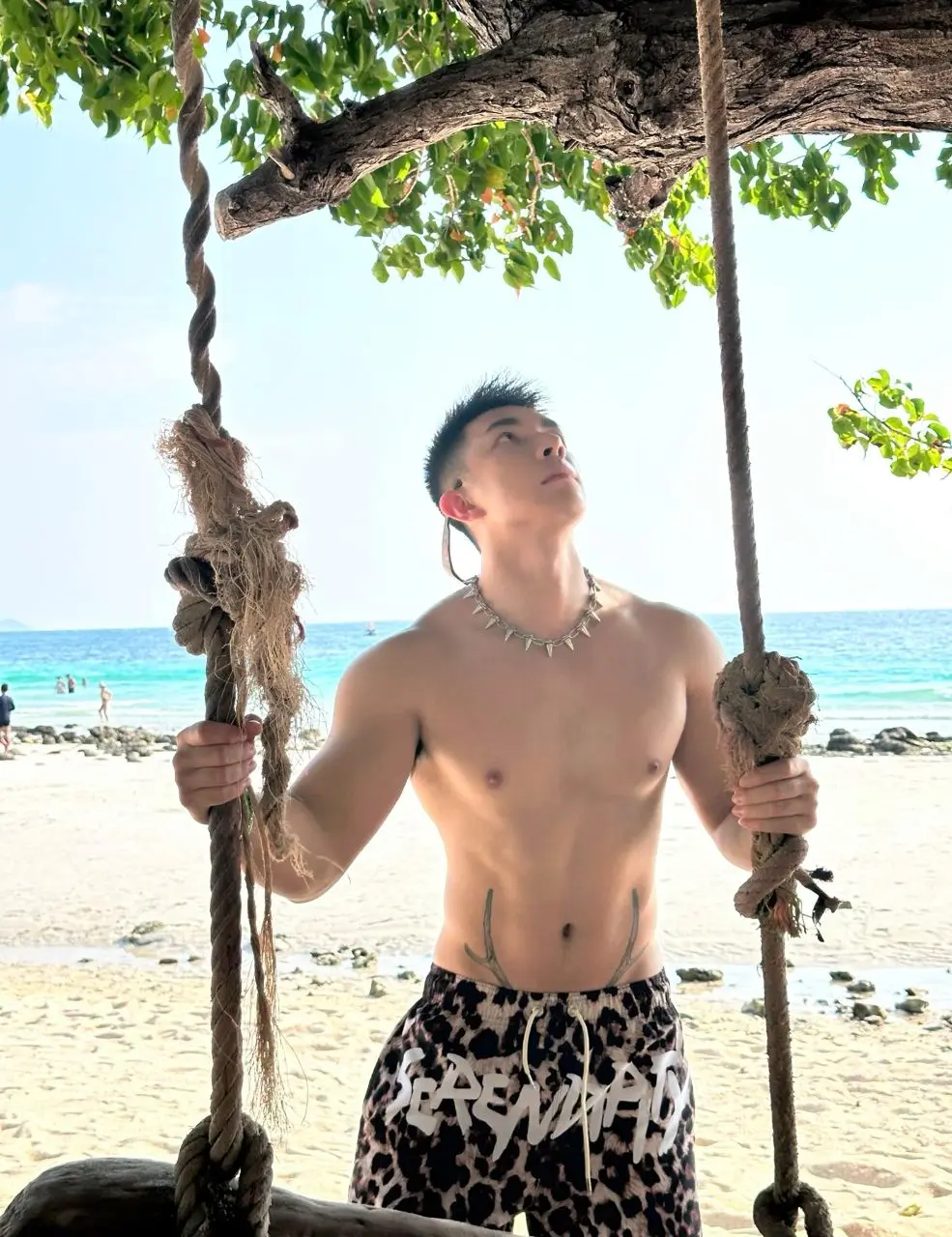 สีชมพูดูมันสดใส น่าสดใส..มันๆ