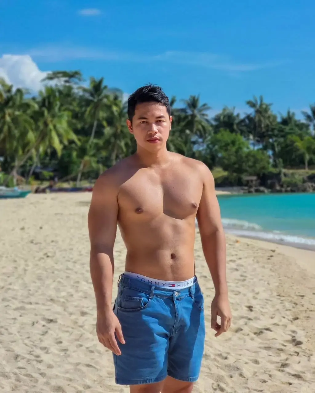 หล่อล่ำหมี หนุ่มฟิลิปปินส์