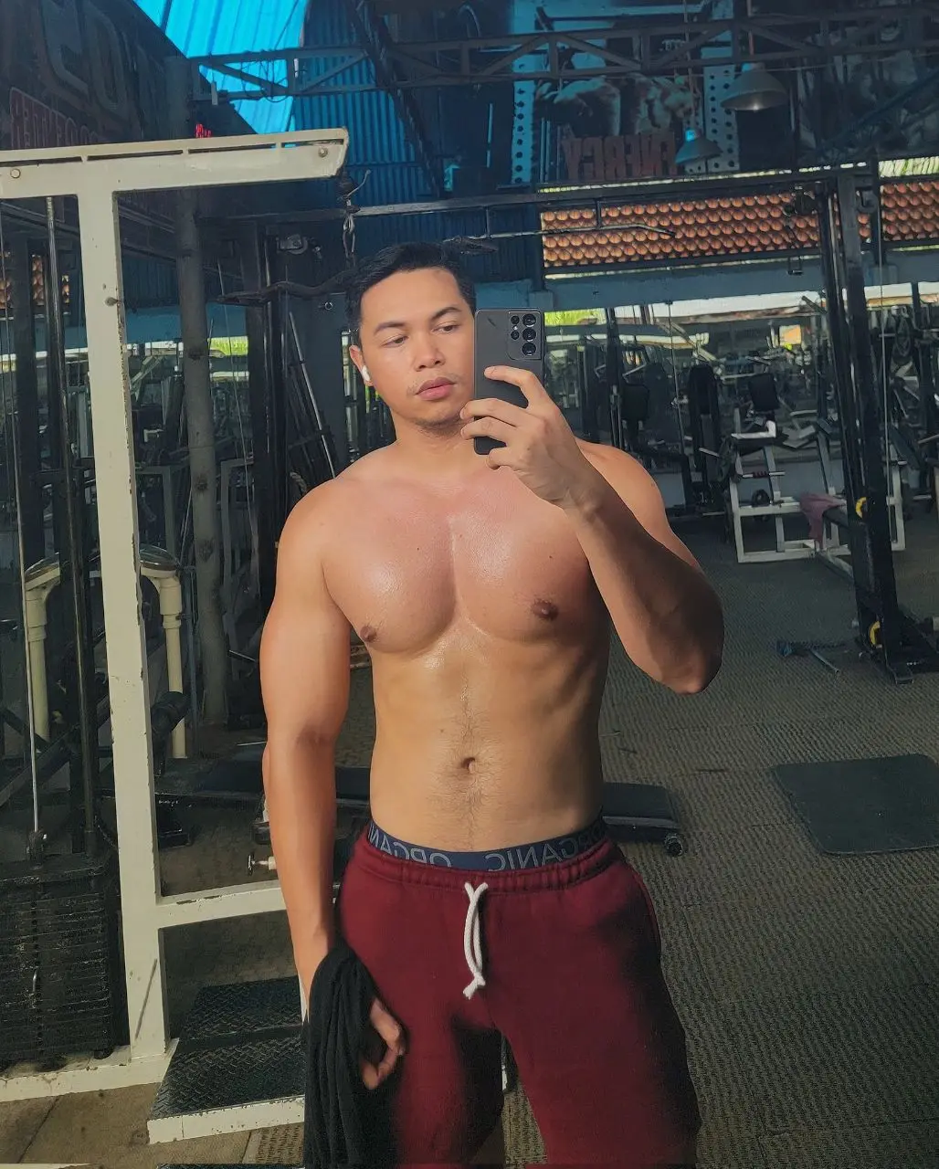 หล่อล่ำหมี หนุ่มฟิลิปปินส์