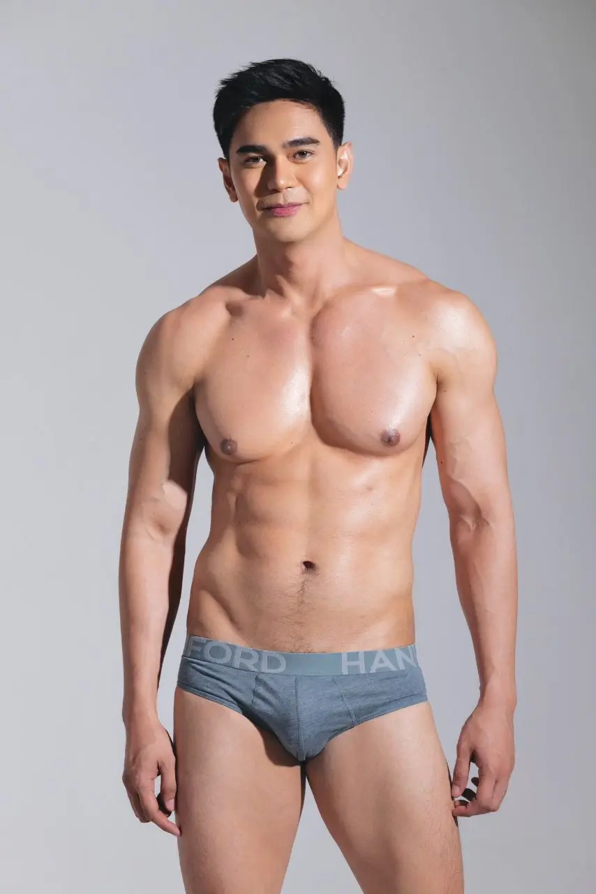 ถ่ายแบบ สุภาพ ฟิลิปปินส์โชว์ไม่มาก