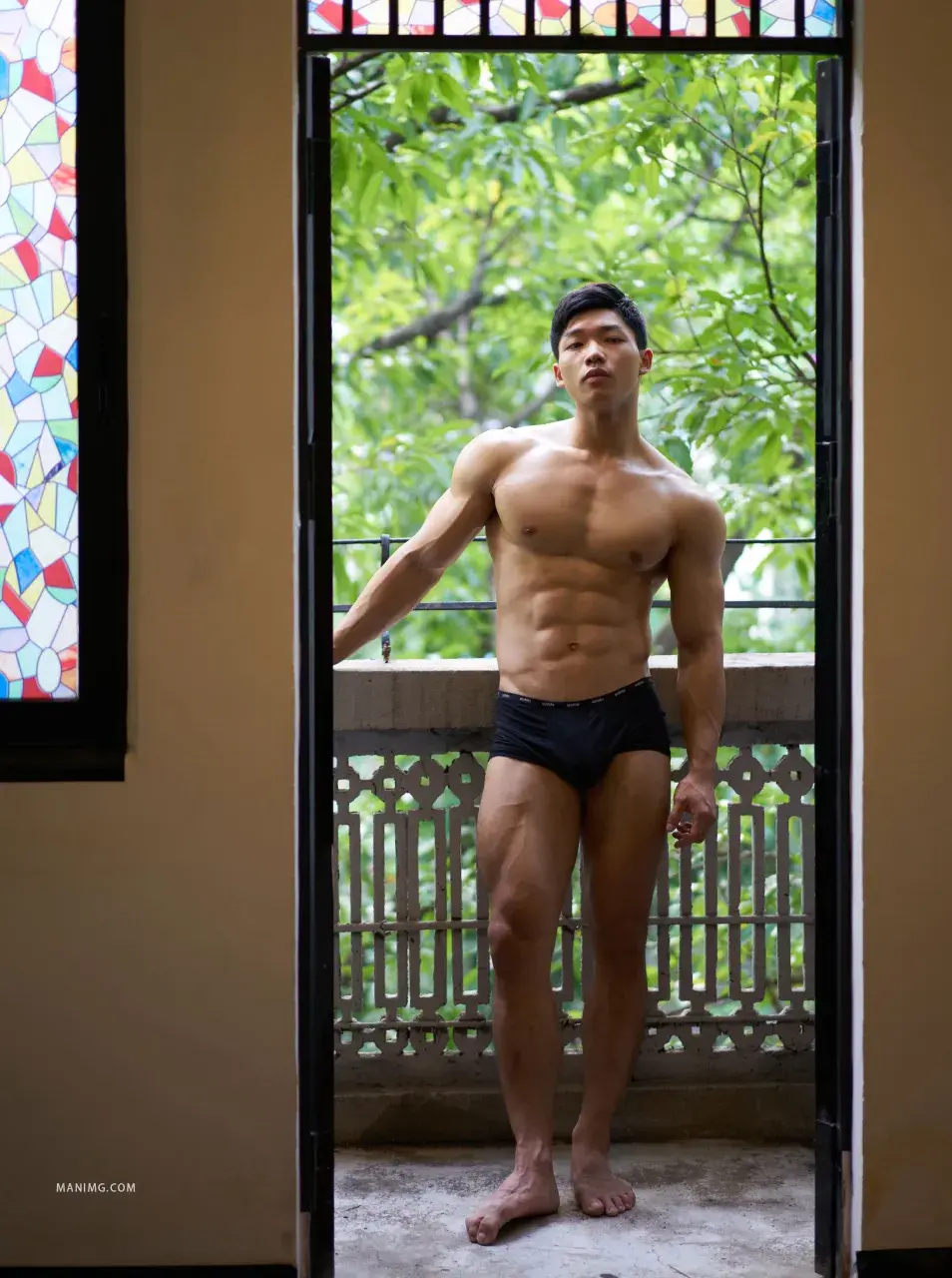 หนุ่มหล่อขึ้นปก 1193.1