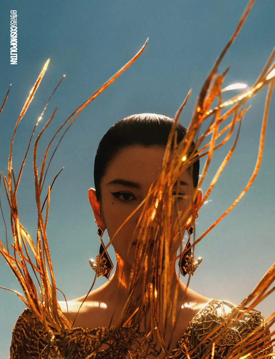 Li Bingbing & Zhou Ye @ Cosmopolitan China April 2024