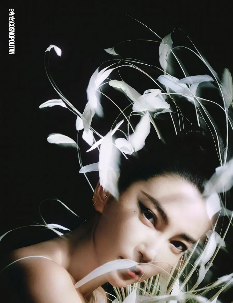 Li Bingbing & Zhou Ye @ Cosmopolitan China April 2024