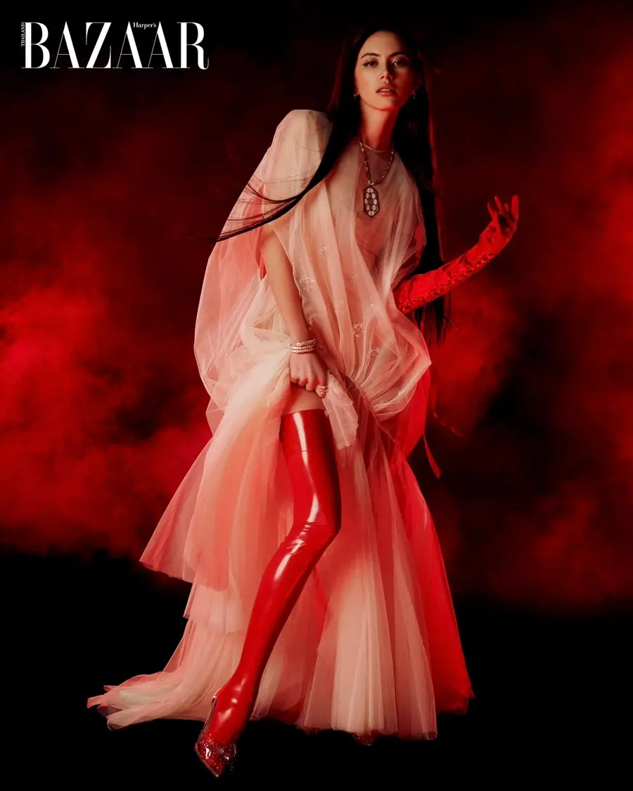 ใหม่-ดาวิกา @ Harper's BAZAAR Thailand April 2024