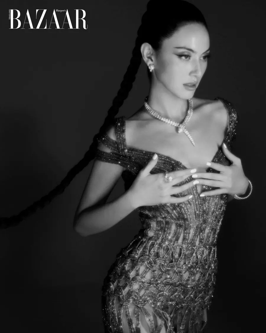 ใหม่-ดาวิกา @ Harper's BAZAAR Thailand April 2024