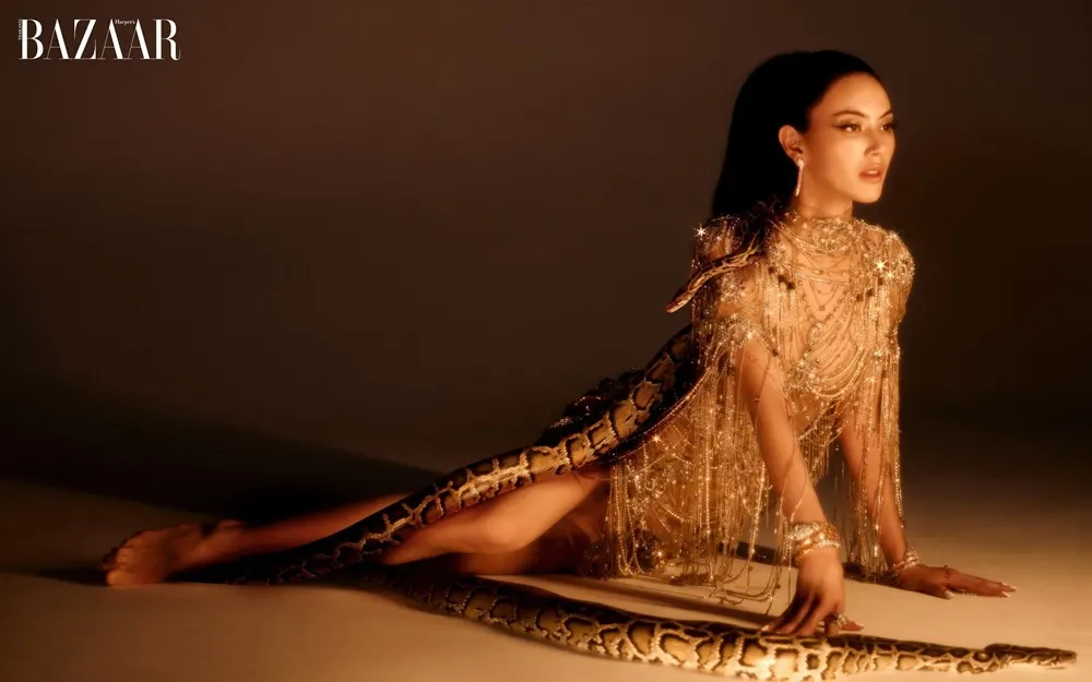 ใหม่-ดาวิกา @ Harper's BAZAAR Thailand April 2024