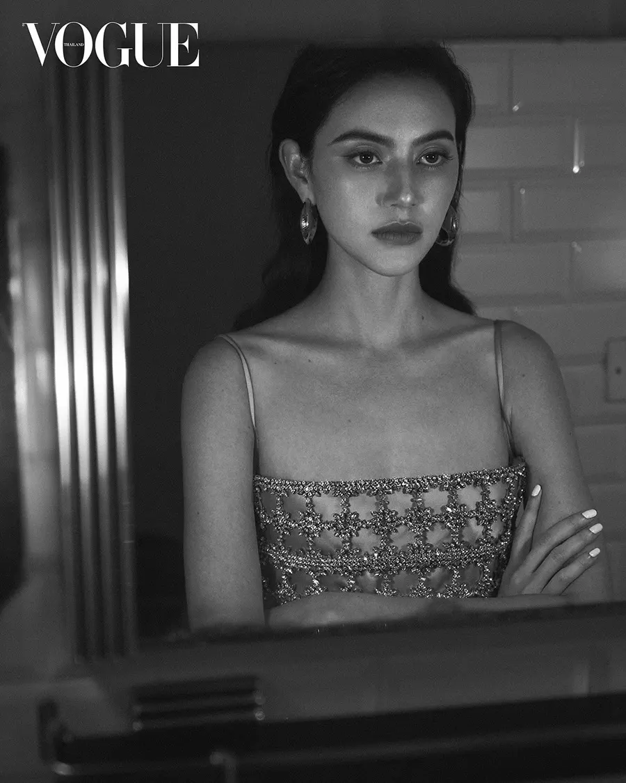 ใหม่-ดาวิกา @ VOGUE Thailand April 2024
