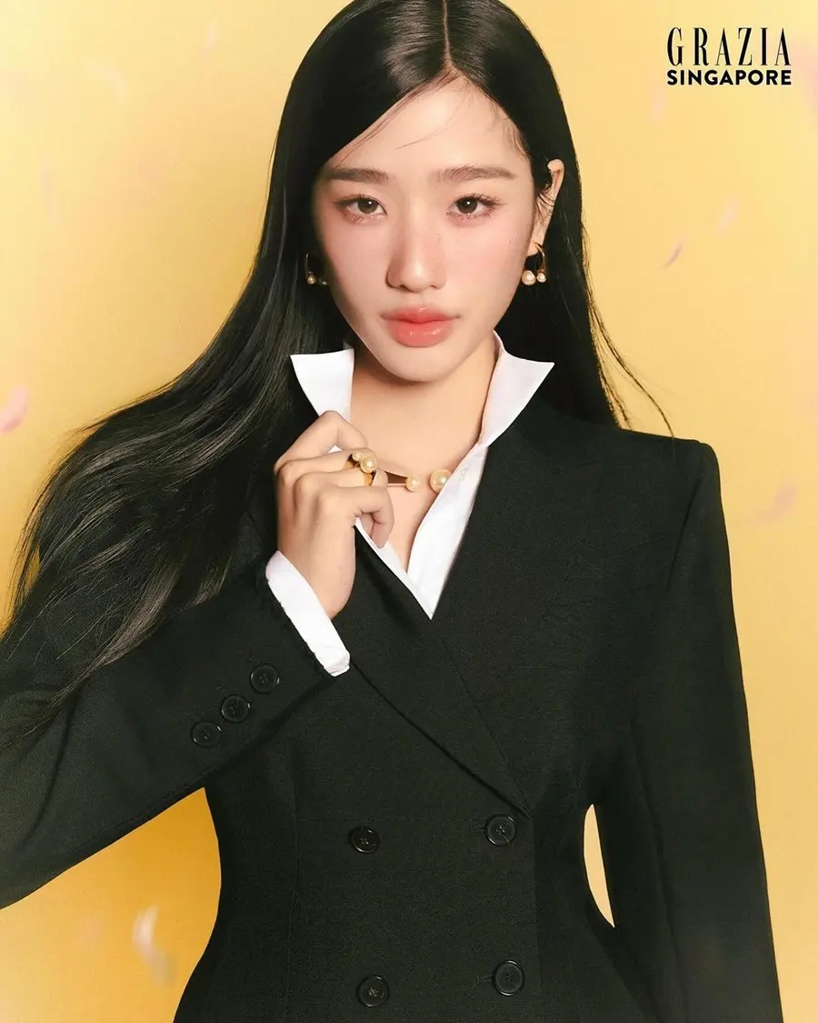 ตู ต้นตะวัน @ Grazia Singapore March 2024