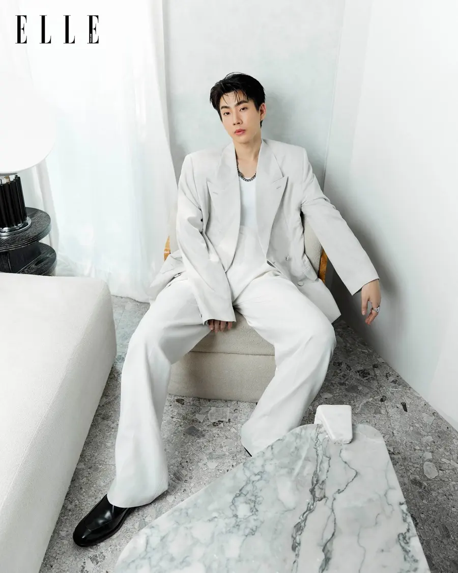 ออฟ จุมพล & ฟรีน สโรชา @ ELLE Thailand April 2024