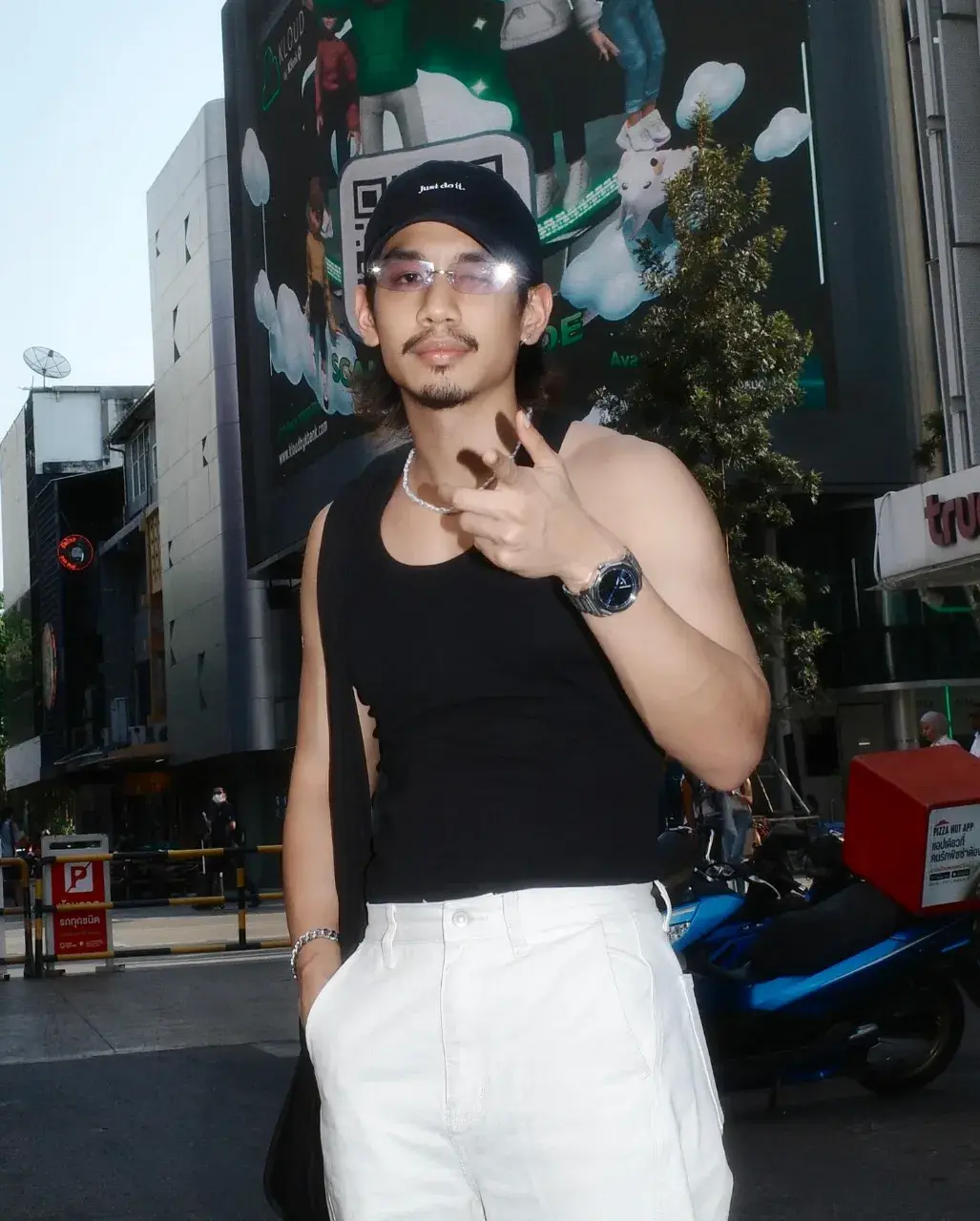 คลังรสแซ่บบบจัดจ้าน