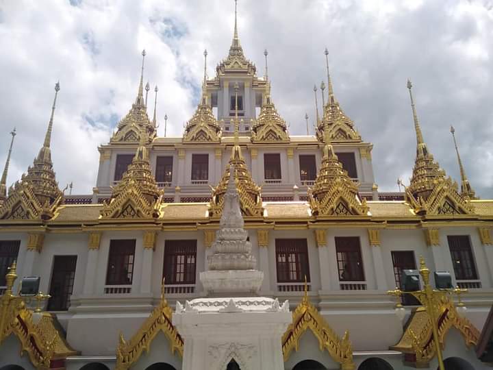 โลหะปราสาท