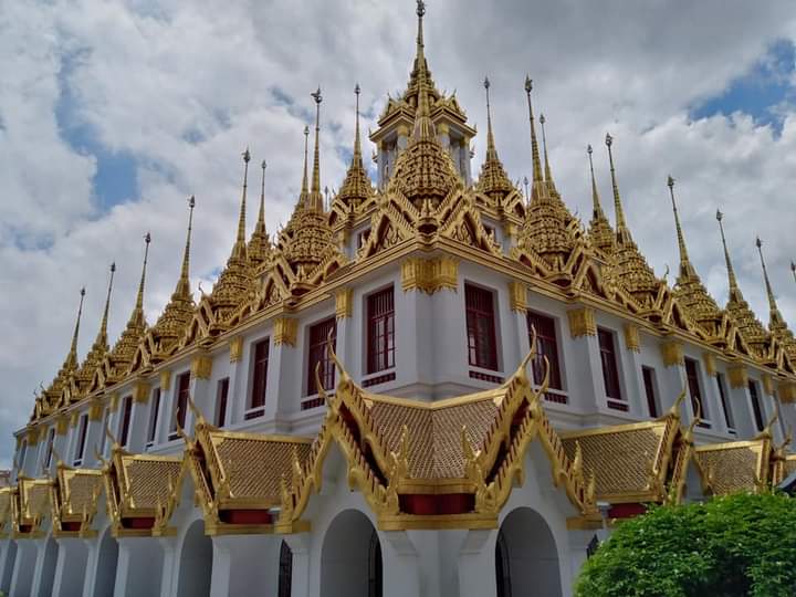 โลหะปราสาท