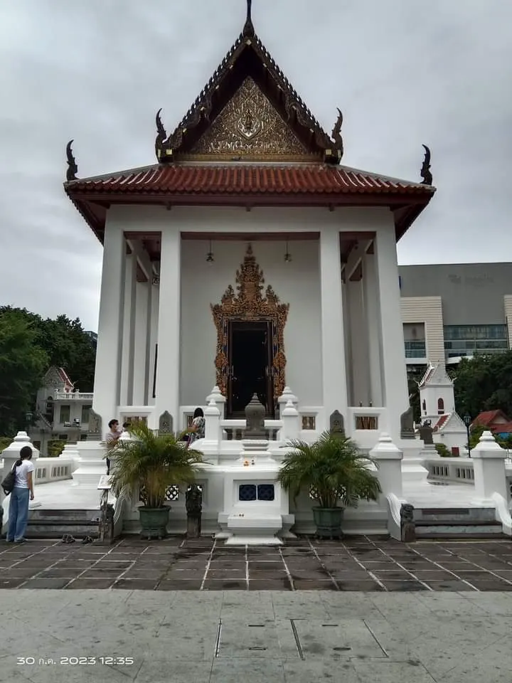 วัดปทุมวนาราม ราชวรวิหาร