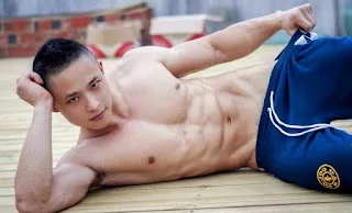 ทีนี้คงรู้แล้วล่ะว่าที่นี่ถิ่นใคร โดนไปซะหลายดอก