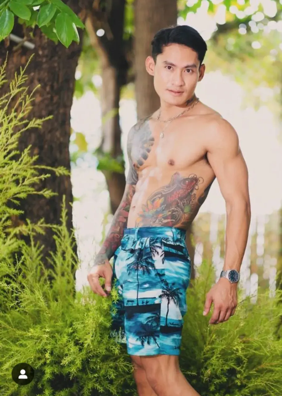 หนุ่มบุรีรัมย์ พระเอกหมอลำ พรประทาน ชำนาญรัมย์