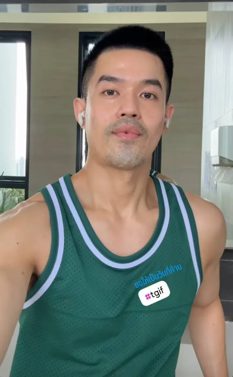 น่าเลียทั้งตัว
