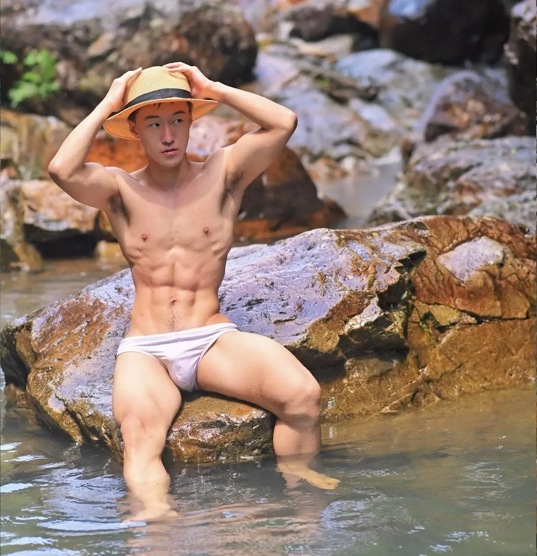 หนุ่มหล่อขึ้นปก 1191.2