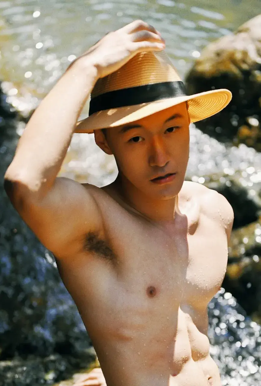 หนุ่มหล่อขึ้นปก 1191.2