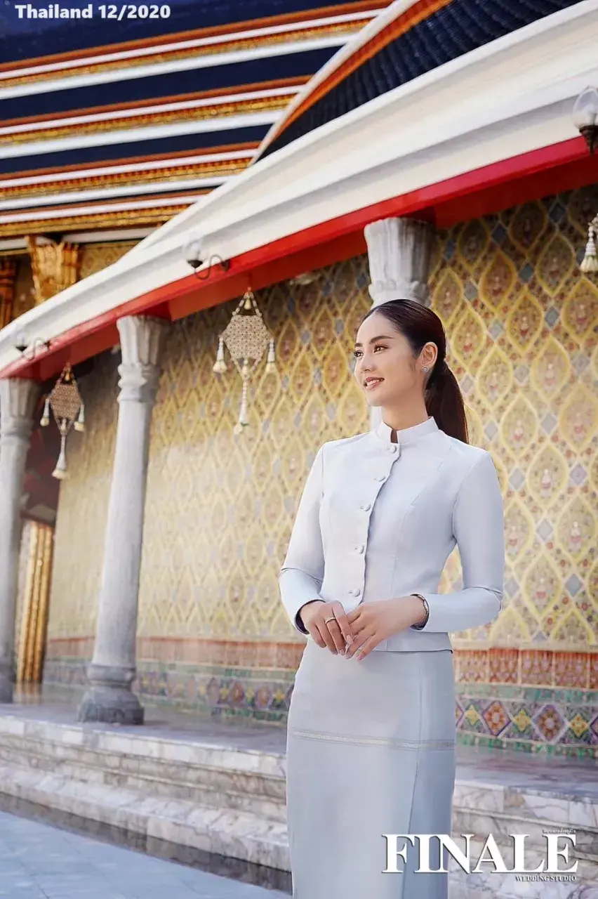 Thai Chitlada Costume - ชุดไทยจิตรลดา 🇹🇭