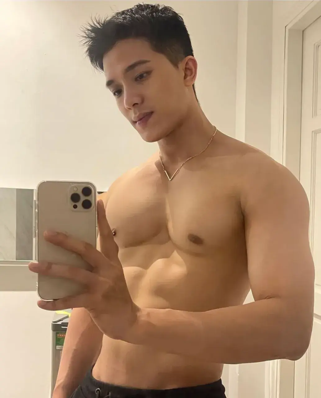 พอโสด​ แล้วเมา​  เเอากับใคร ก้อไม่ผิด​ IG.ken.pham.1901