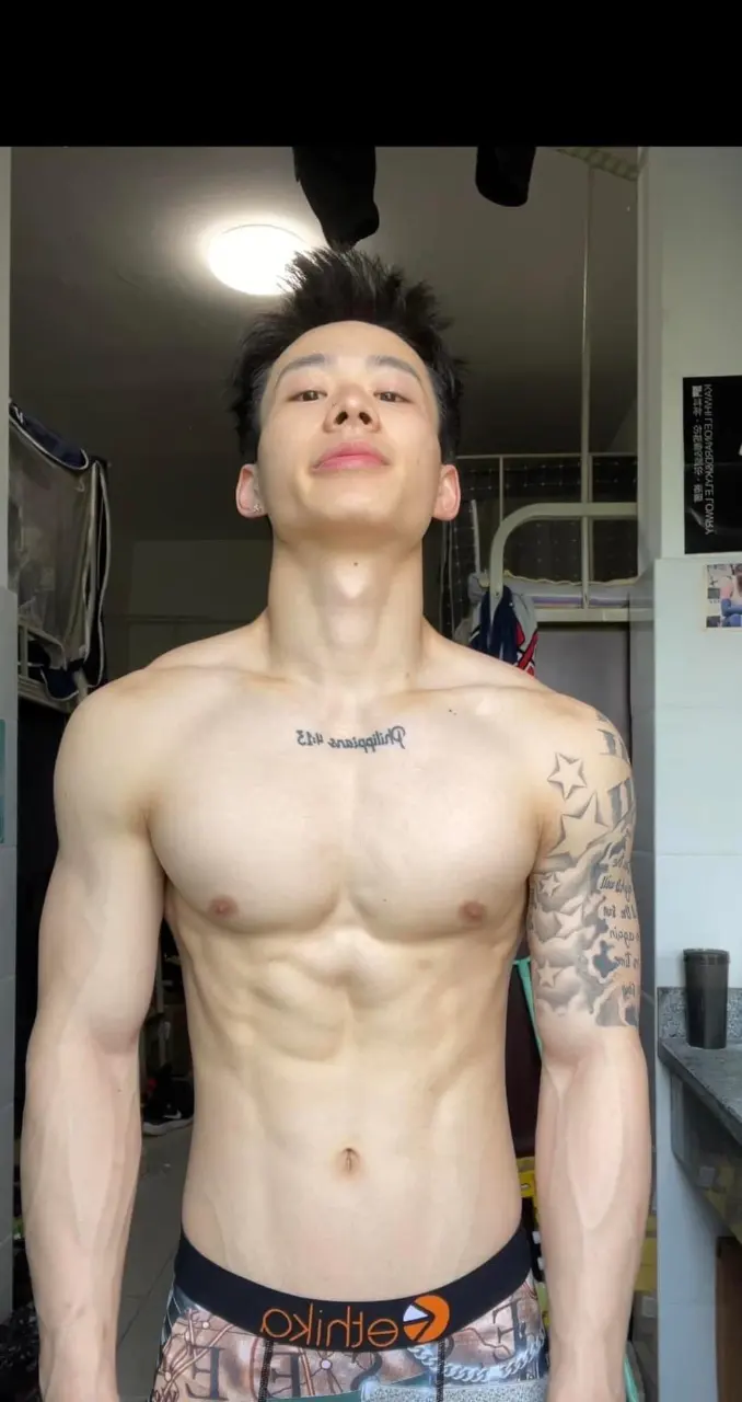 หล่อจั๊วะแสบตา>< 1