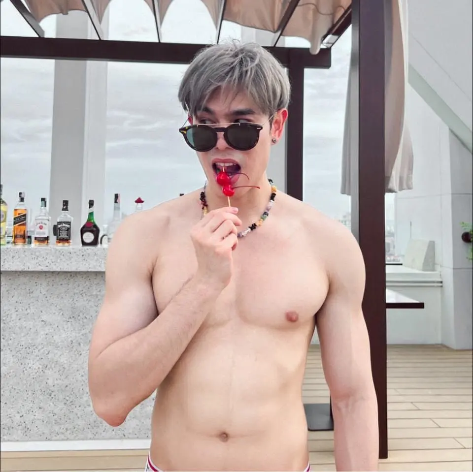 หล่อจั๊วะแสบตา>< 2