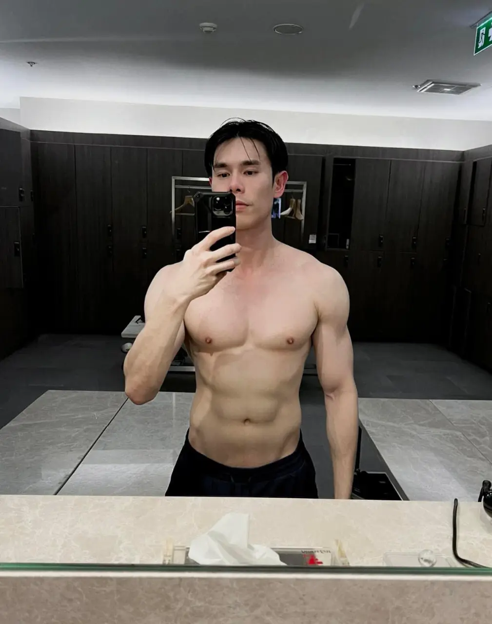 หล่อจั๊วะแสบตา>< 2