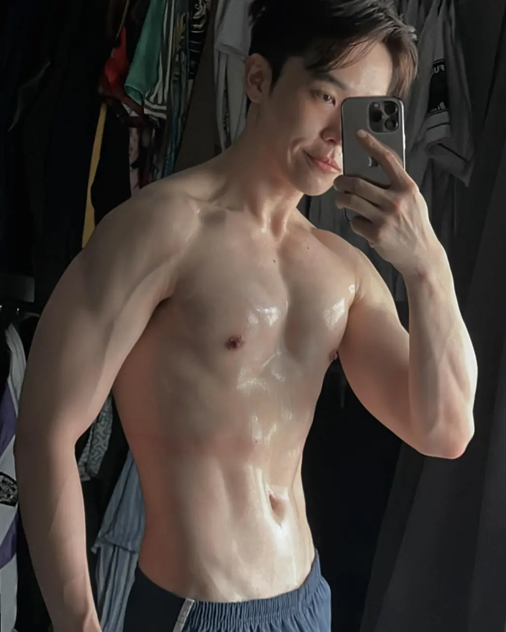 หล่อจั๊วะแสบตา>< 4