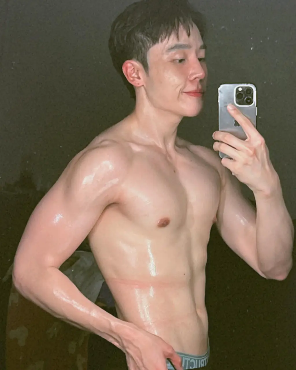 หล่อจั๊วะแสบตา>< 4