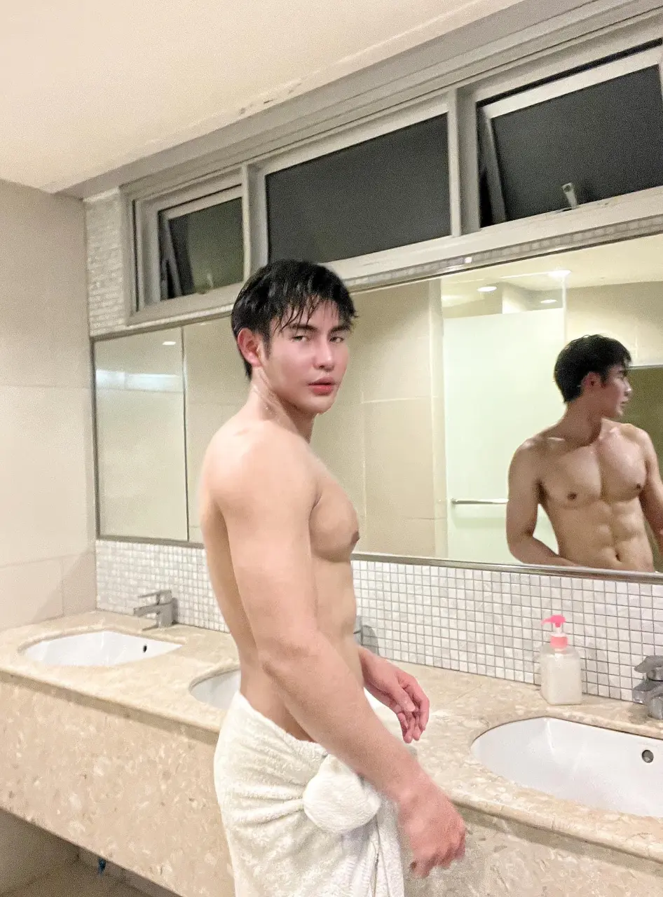 ผู้ชาย นมสวย {30}
