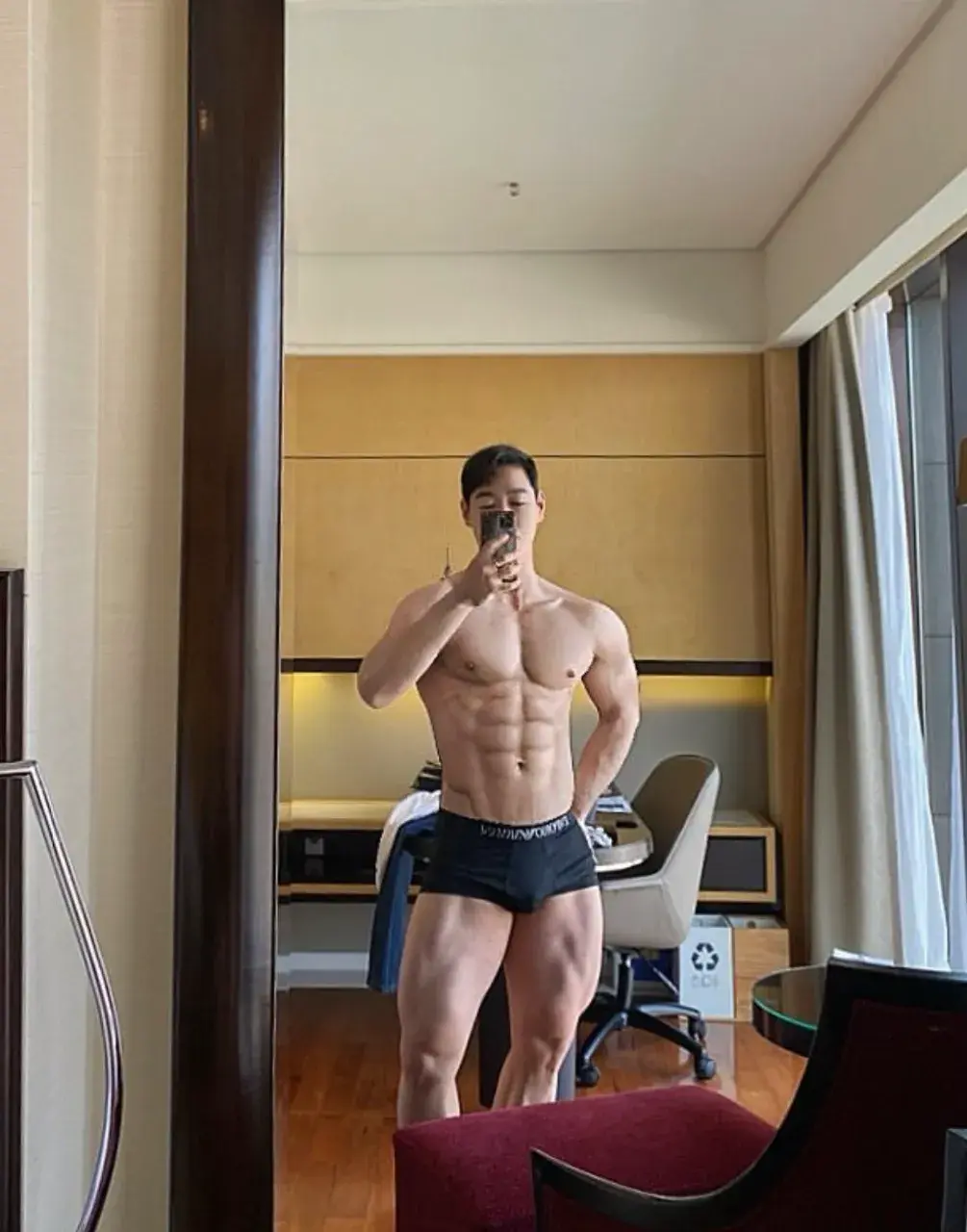 kIMHONGHEE  IG: kimhee1412  183cm 舞蹈 魔术 鼓