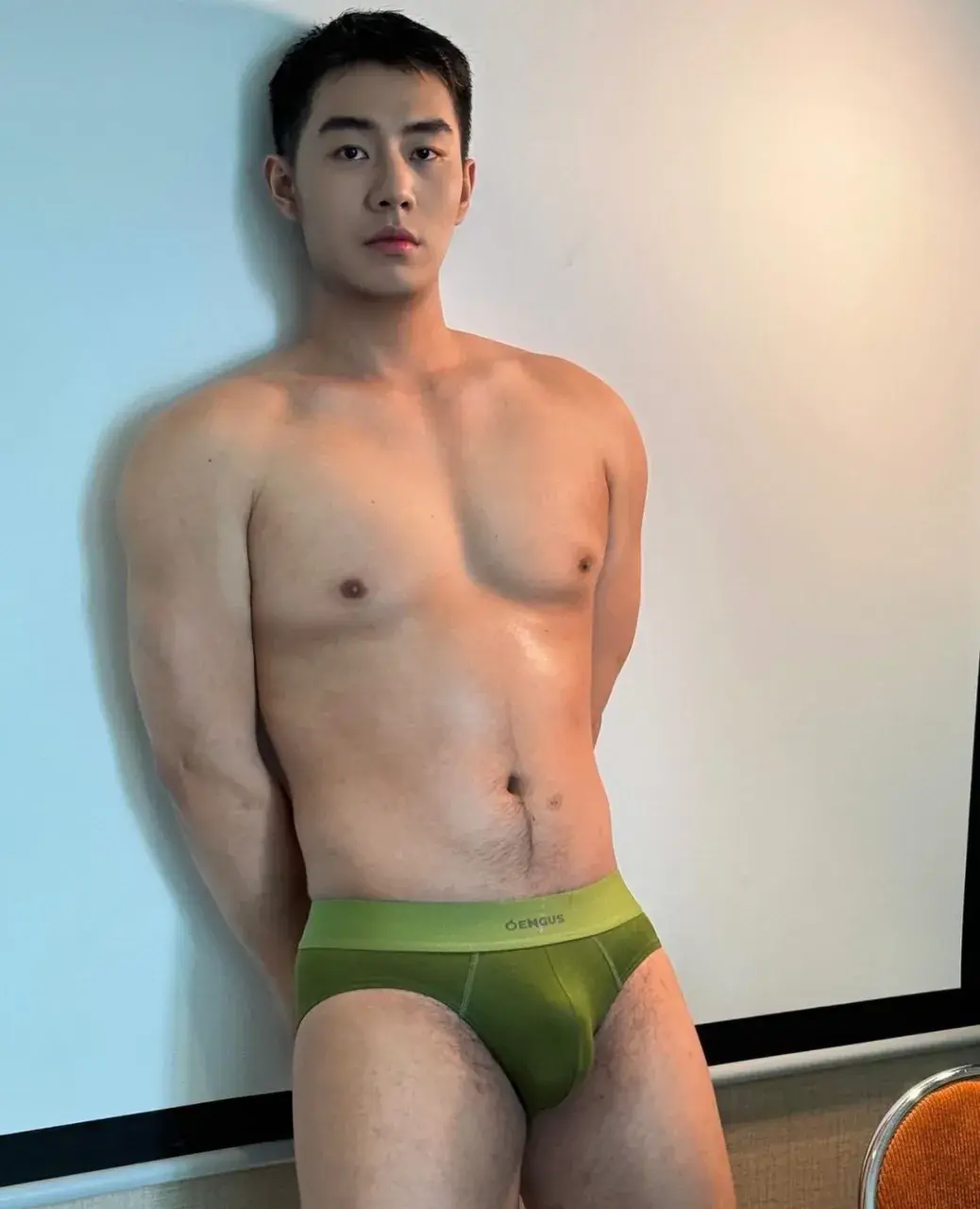 kIMHONGHEE  IG: kimhee1412  183cm 舞蹈 魔术 鼓