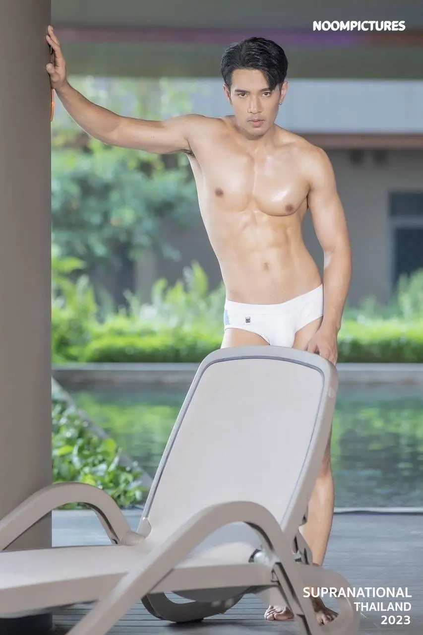 หนุ่มไทย ธ๊อป ณฐนน