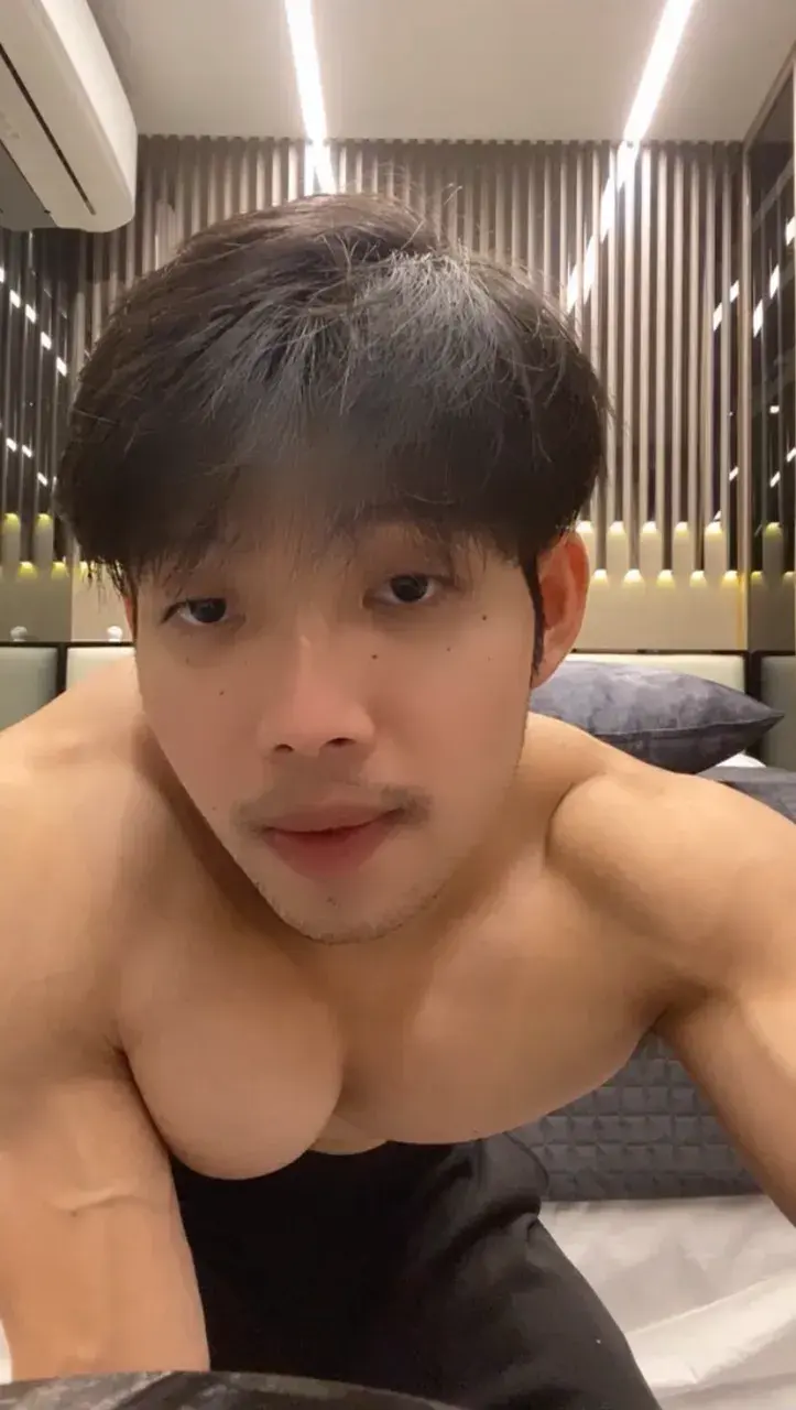 หล่อแห่งชาติไทย ขาวหล่องานดี