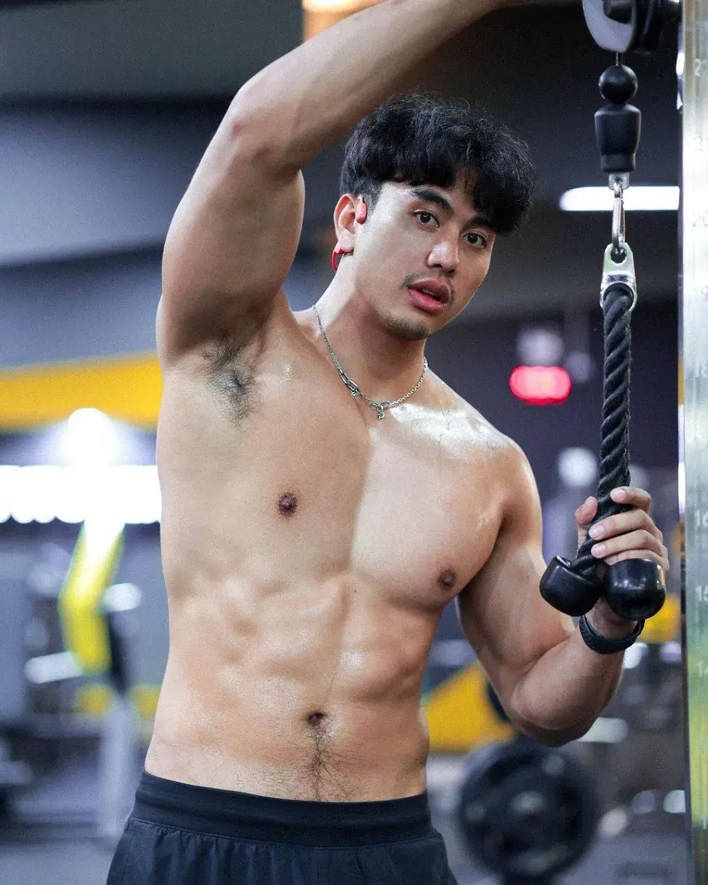 ล่ำกล้ามโต