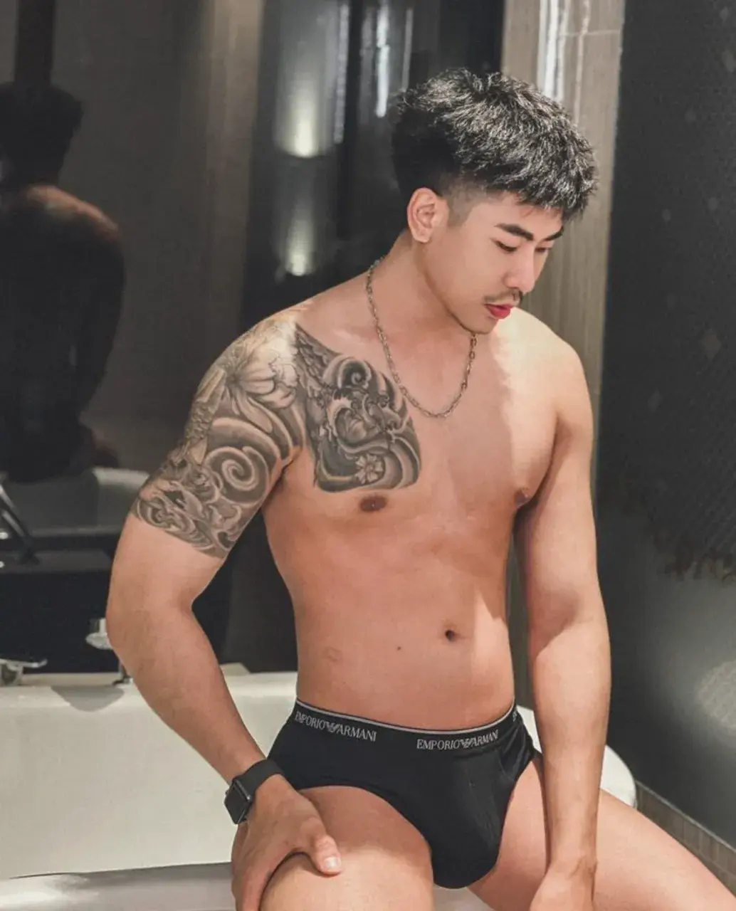 ผู้บ่าวลาดพร้าว พักลาดพร้าว 80.IG.kawee1309