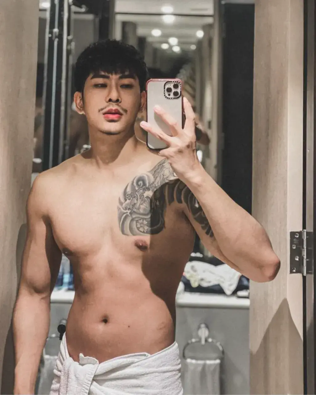 ผู้บ่าวลาดพร้าว พักลาดพร้าว 80.IG.kawee1309