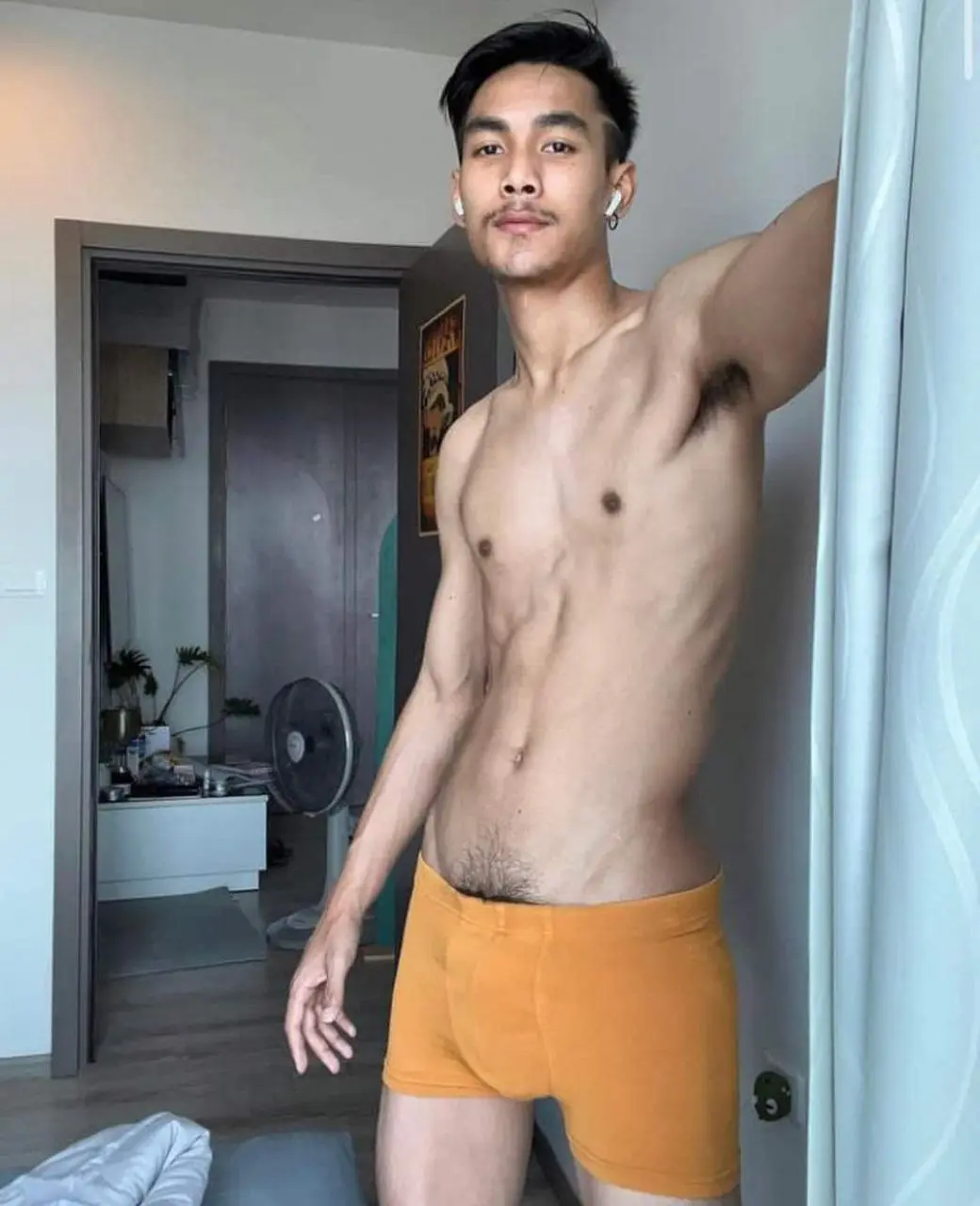 ยกทั้งใจ..ให้หนุ่มพม่า