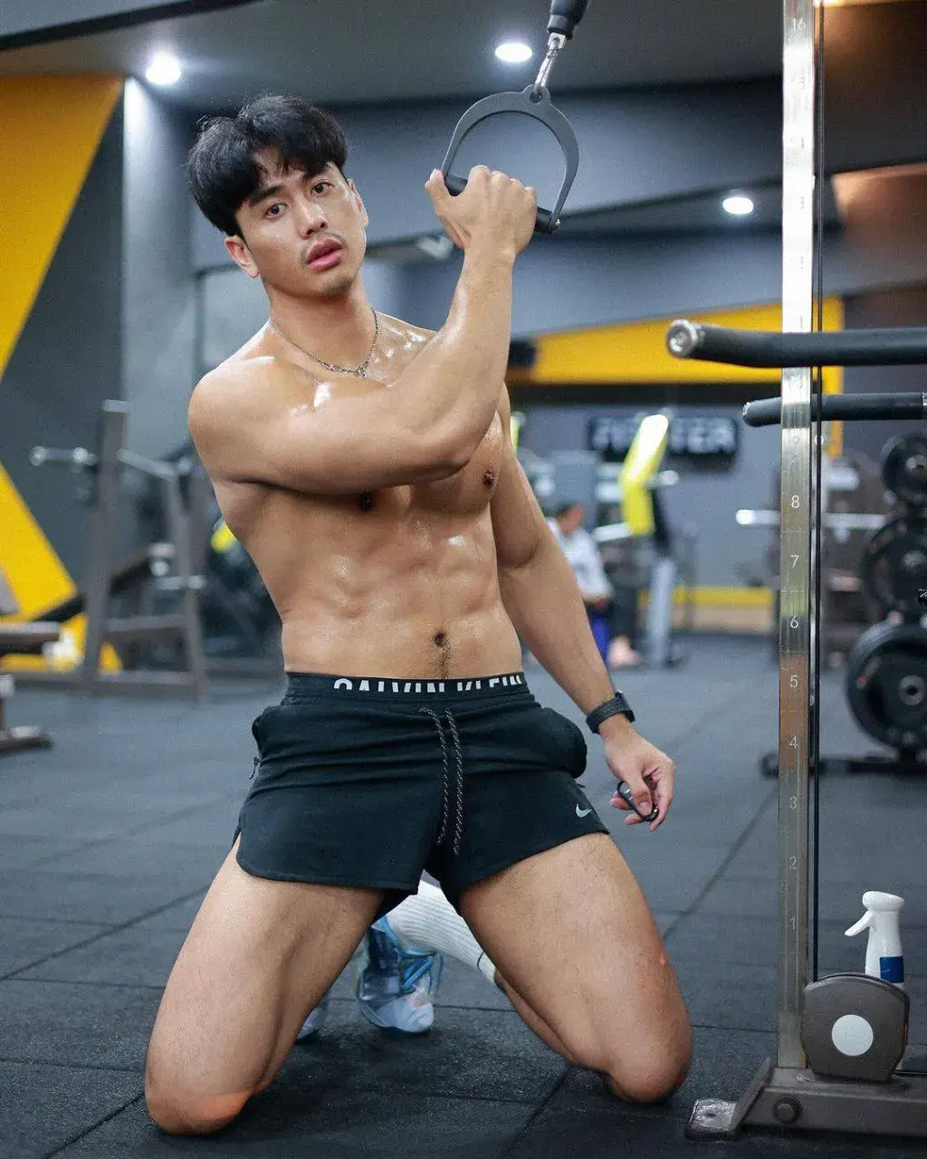 หุ่นขยี้ใจระดับ100