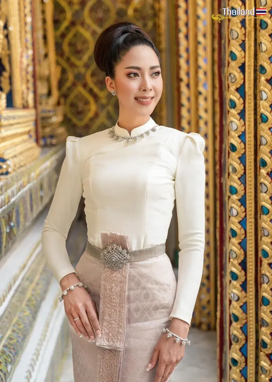 🇹🇭 THAILAND | THAI BOROMPHIMAN DRESS: ชุดไทยบรมพิมาน