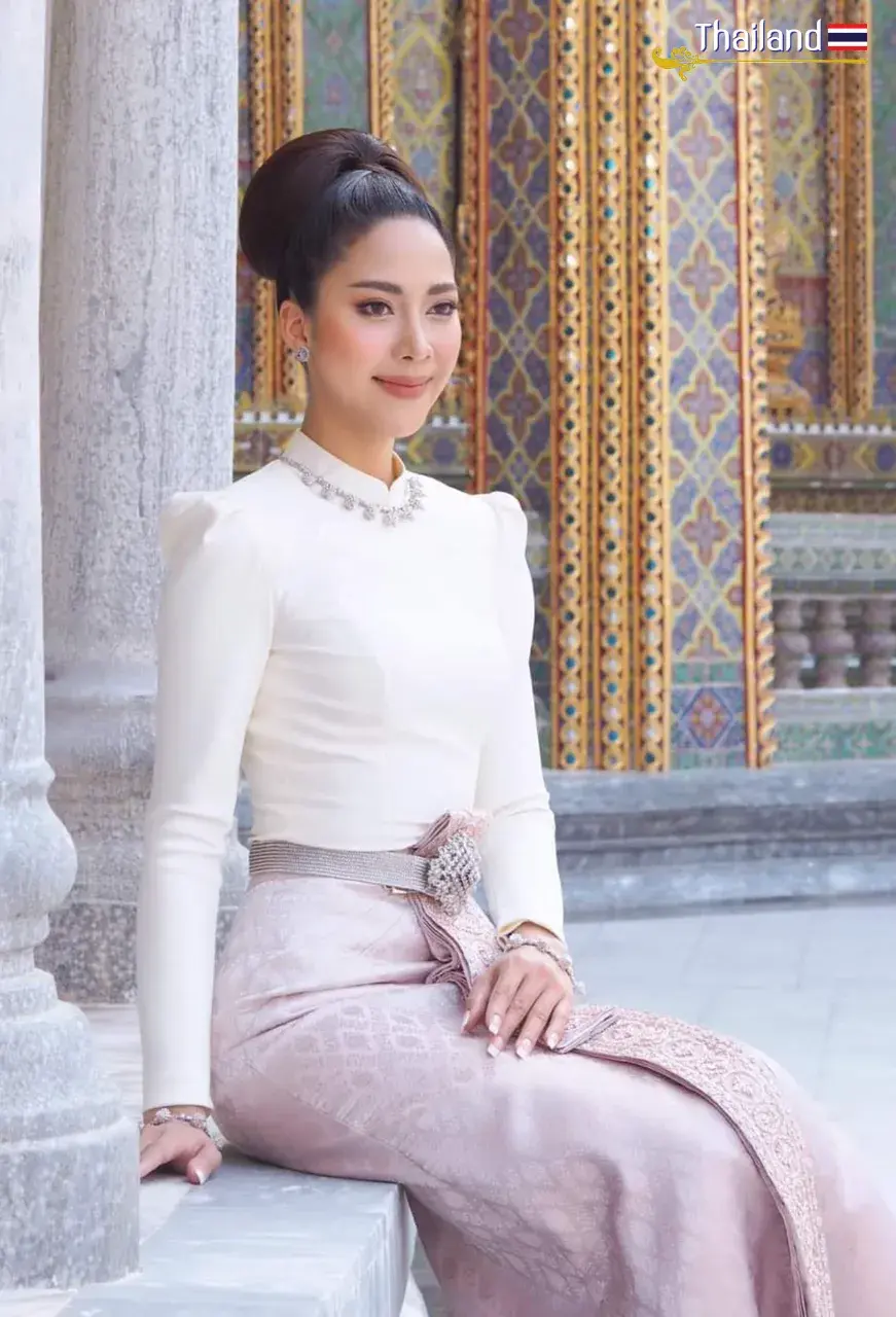 🇹🇭 THAILAND | THAI BOROMPHIMAN DRESS: ชุดไทยบรมพิมาน