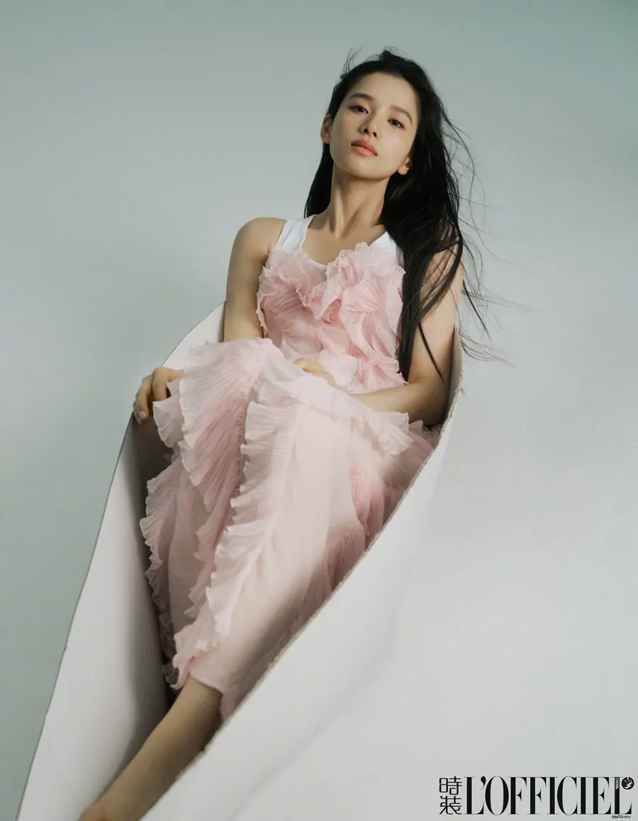 Zhang Jingyi @ L&rsquo;Officiel China April 2024